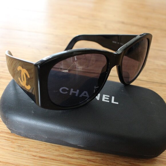 Chanel Classic Oversized Black Gold Logo Square Sunglasses Unisex Frames - Picture 1 of 8